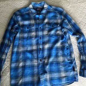 Patagonia - casual button down shirt
